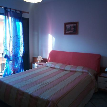 Sa Domu Sarda Casa Vacanza Piscinas Exterior photo