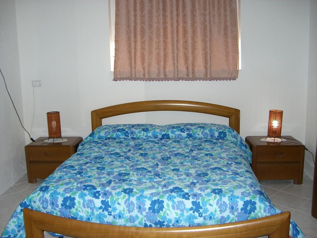 Sa Domu Sarda Casa Vacanza Piscinas Room photo