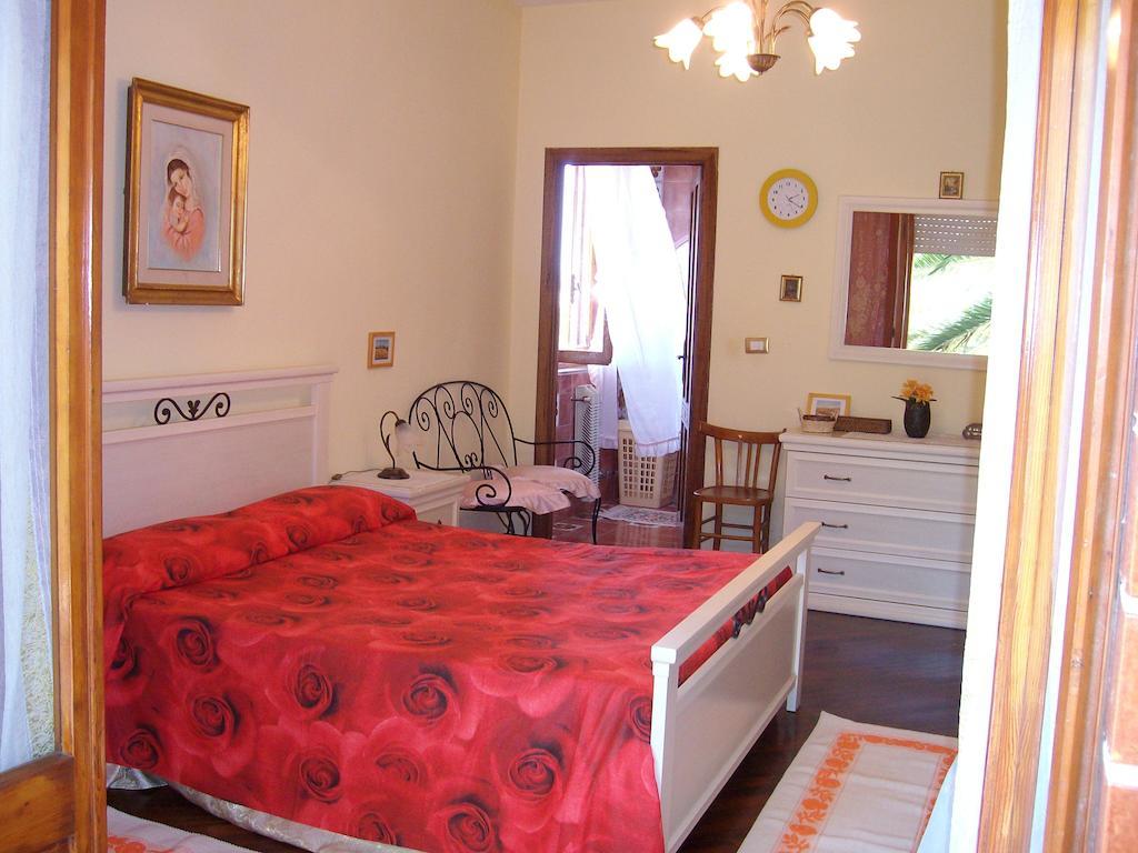 Sa Domu Sarda Casa Vacanza Piscinas Room photo